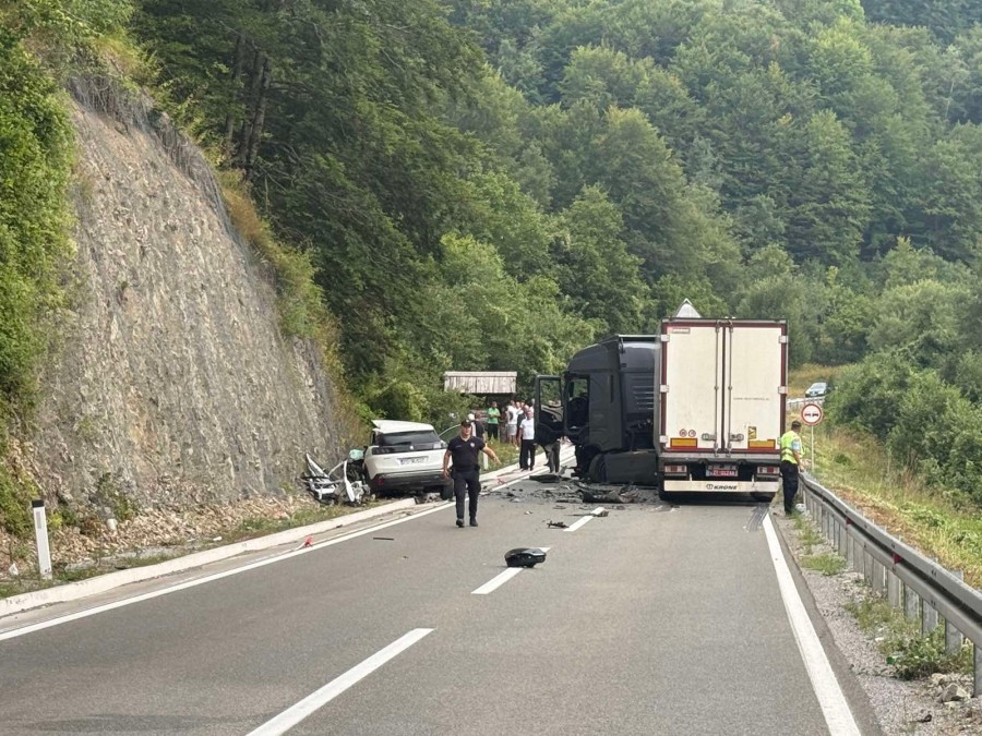 Saobraćajna nesreća na putu Kolašin - Mateševo (Foto: RTCG)