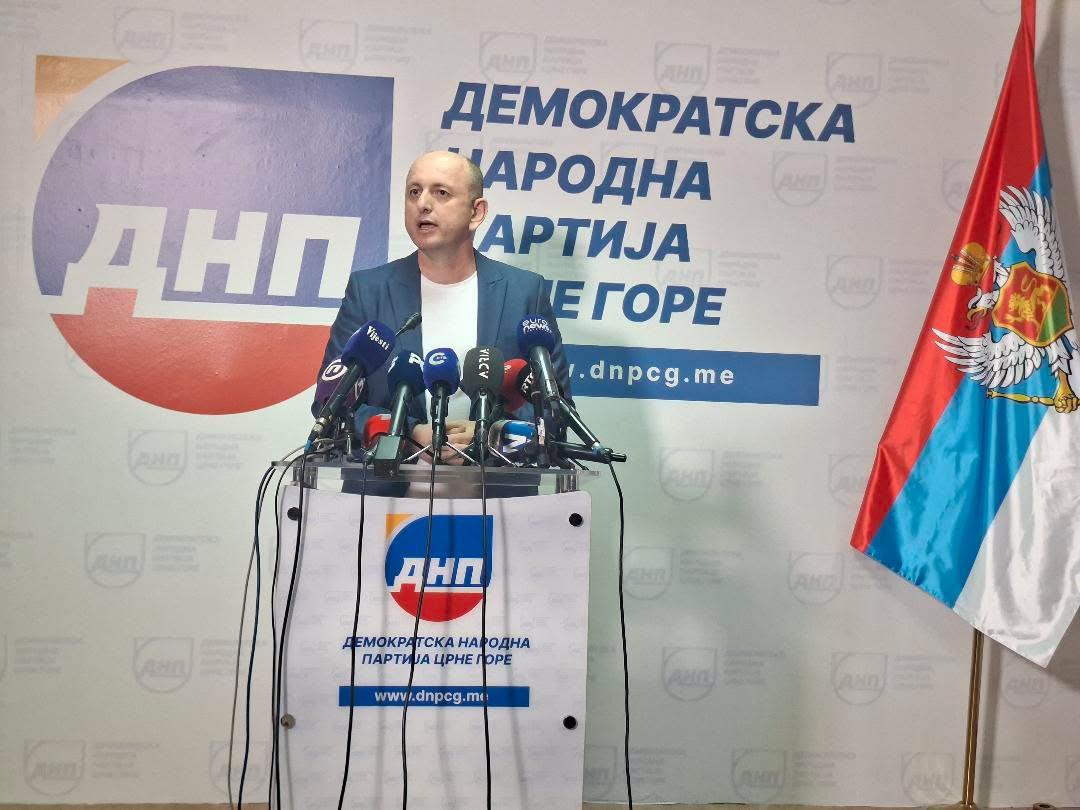 Milan Knežević na konferenciji za medije (arhivska fotografija)