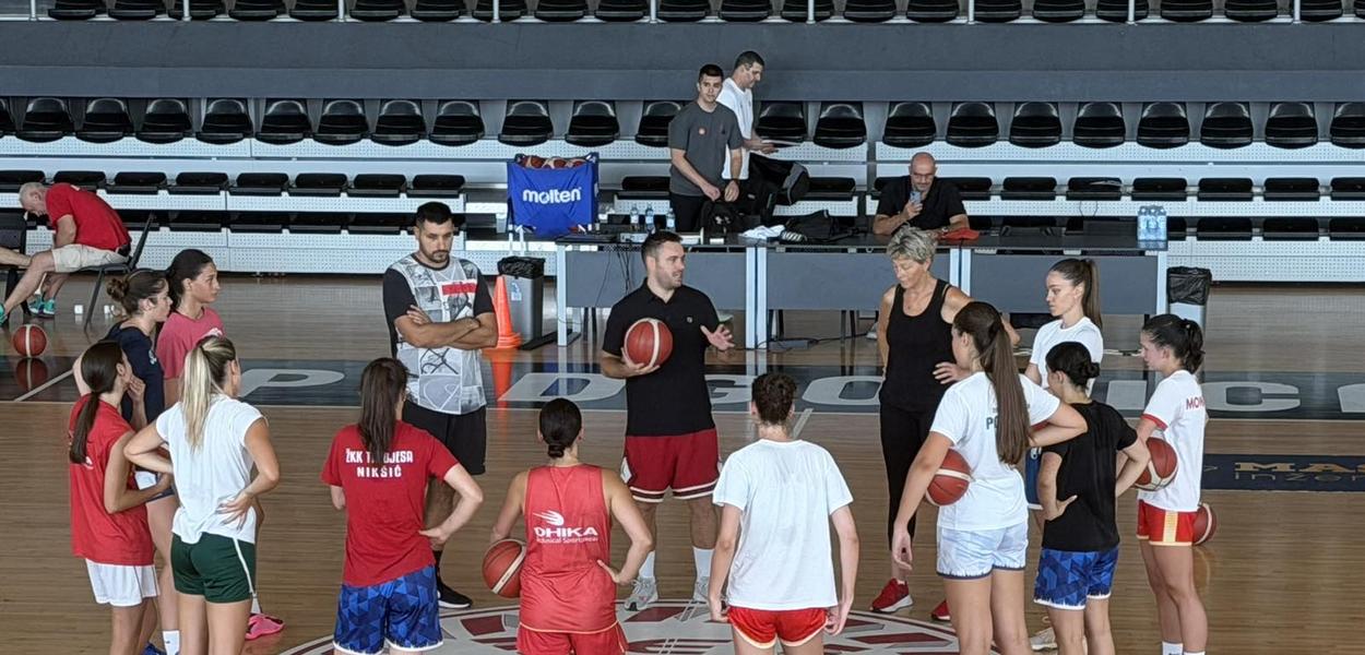 Košarkašice Budućnost BemaxaKošarkašice Budućnost Bemaxa