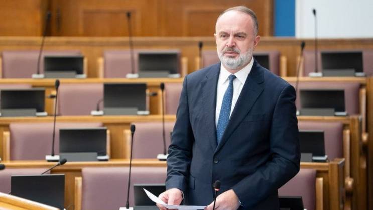 NE MOŽE SE OSTVARITI VIŠAK PRAVA ZA SEBE BEZ UGROŽAVANJA PRAVA DRUGIH I ŠIRE ZAJEDNICE: Nik Đeljošaj (Foto: Skupština CG)