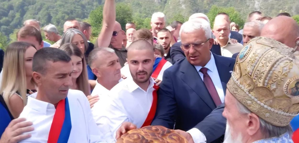 Mandić kod Manastira Dovolja