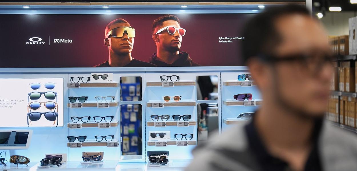 Prodavnica sa meta naočarama u San Dijegu, SAD, 20. novembar 2025.  (Foto: AP Photo/Gregory Bull)
