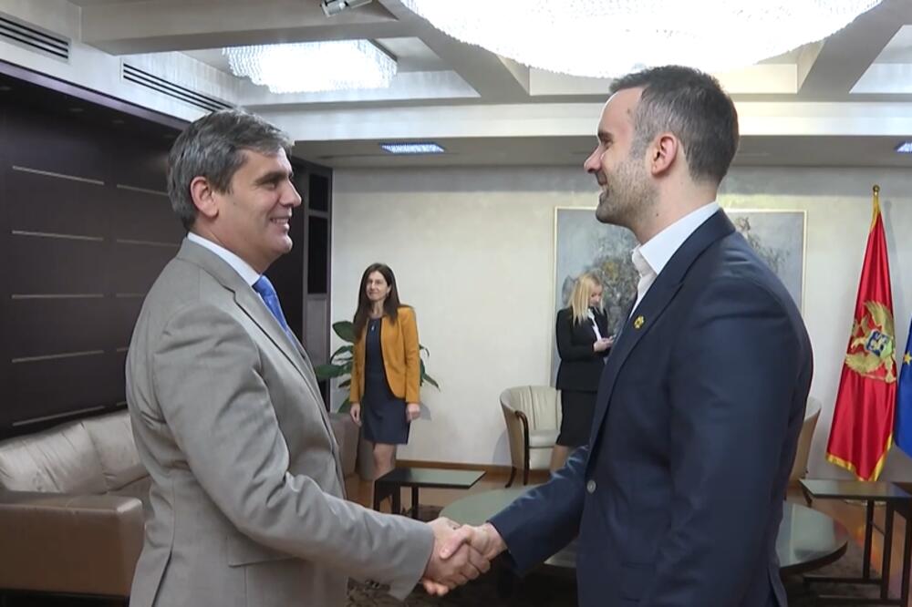 HOĆE LI OSTATI U ISTOJ VLADI SA MANDIĆEM: Ibrahimović i Spajić