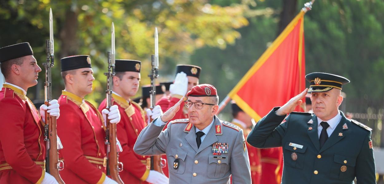 Karsten Brojer i Miodrag Vuksanović (Foto: Ministarstvo odbrane)