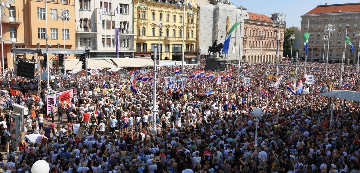 Sa protesta u Zagrebu (Foto: AP Photo)