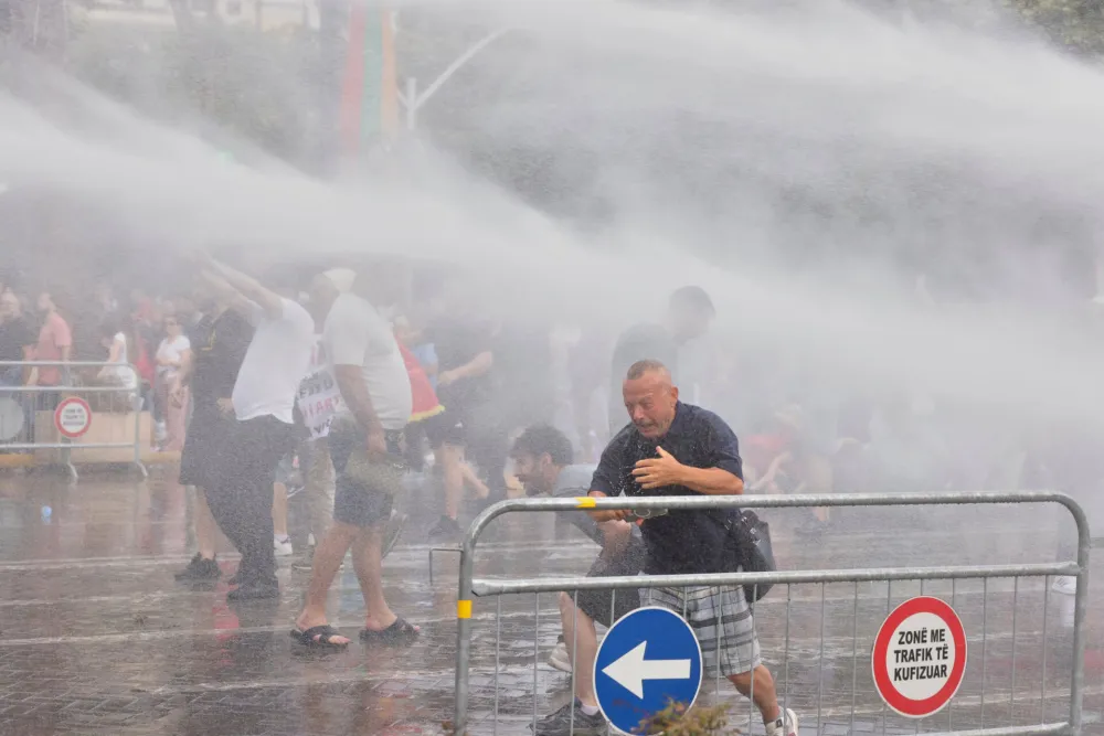  (Foto: HAMERALDI AGOLLI/GULIVER/AP)