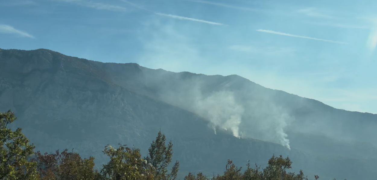 Požar u blizini Manastira Ostrog (Foto: TV E)