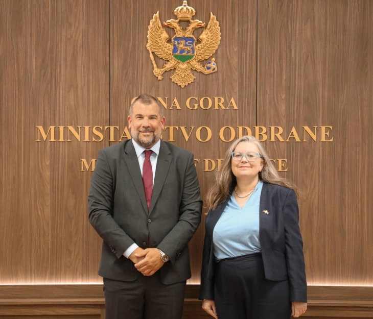 Krapović i Džouns (Foto: Ministarstvo odbrane)