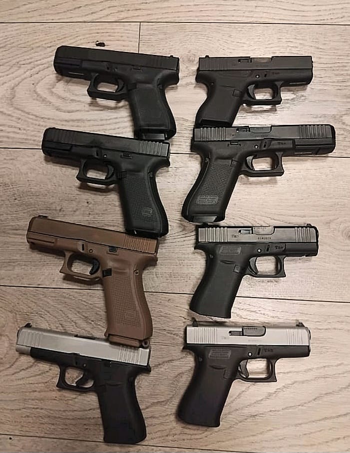Oduzeti pištolji (Foto: Uprava policije)