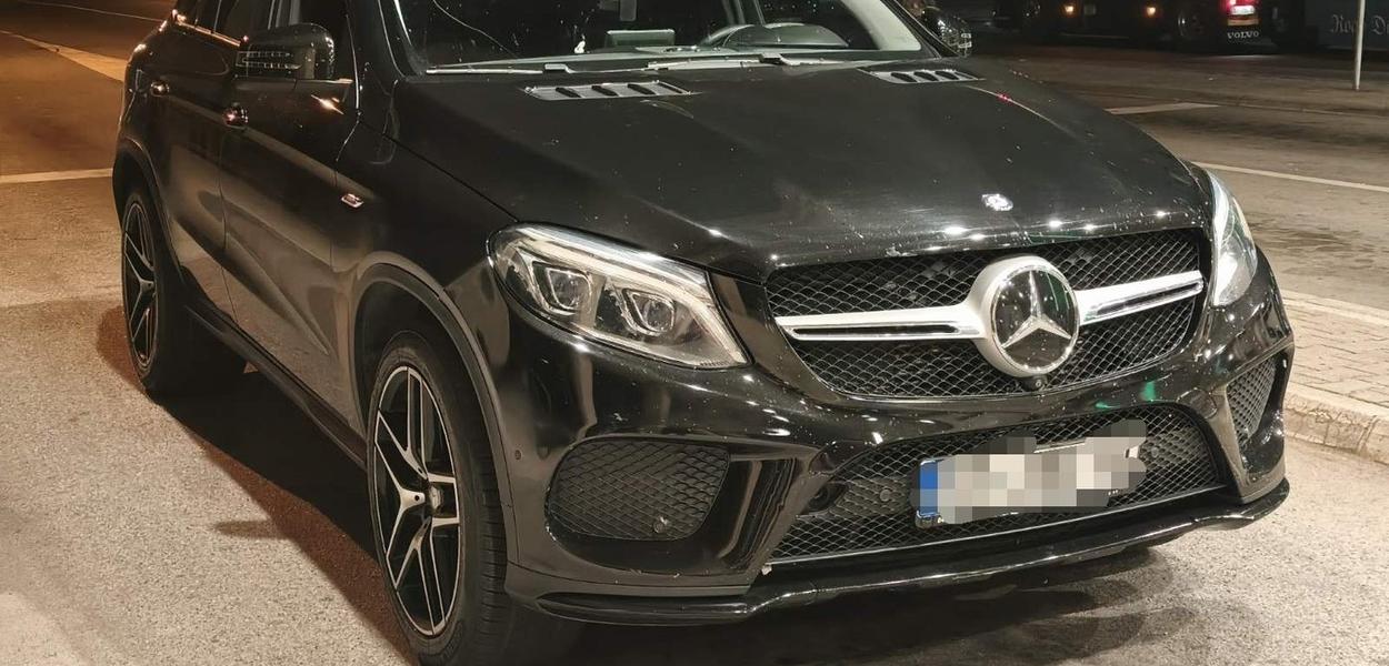 Oduzeti mercedes (Foto: Uprava policije)