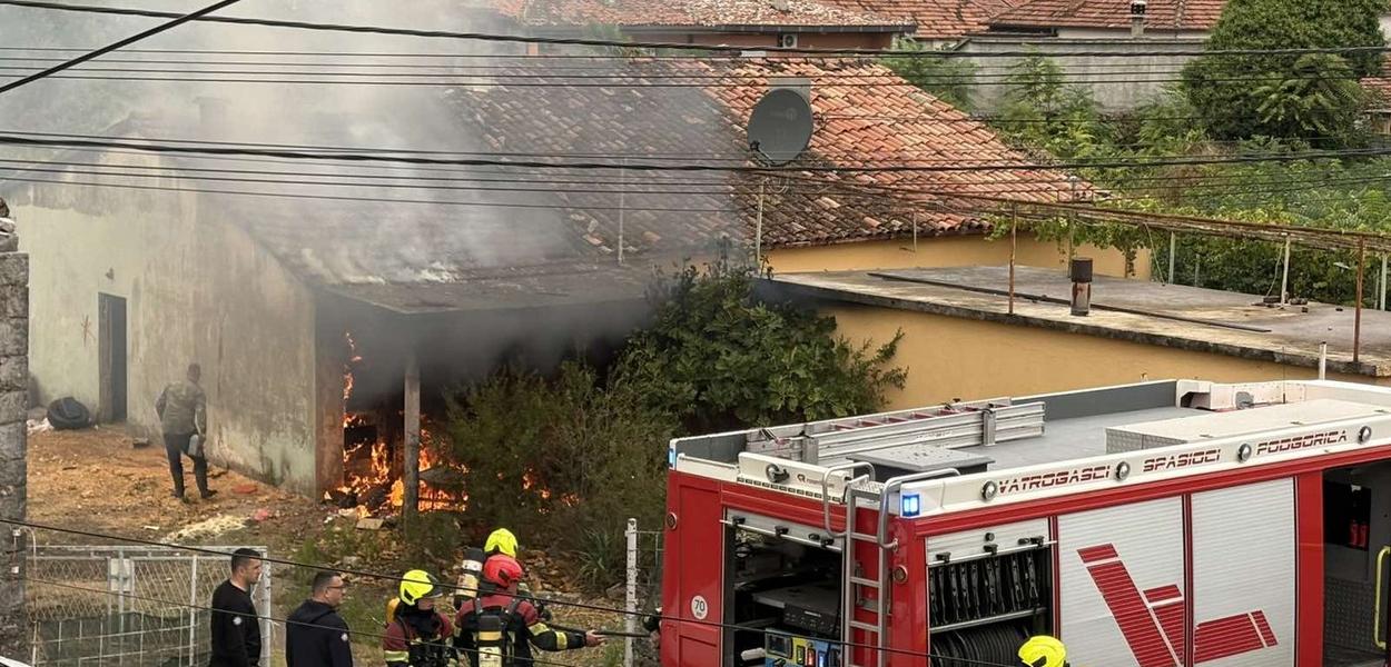 Akcija gašenja požara (Foto: Portal ETV/Božena Miljić)