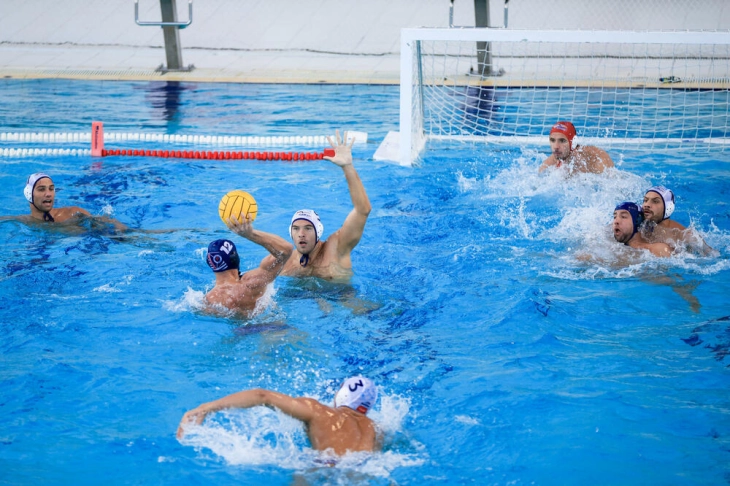 Petković i Ubović napadaju gol Jadrana (Foto: PVK Jadran/Vuk Ilić)