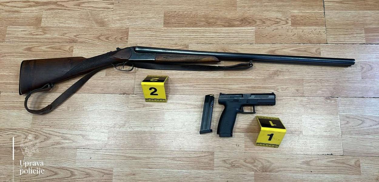 Oduzeto oružje (Foto: Uprava policije)