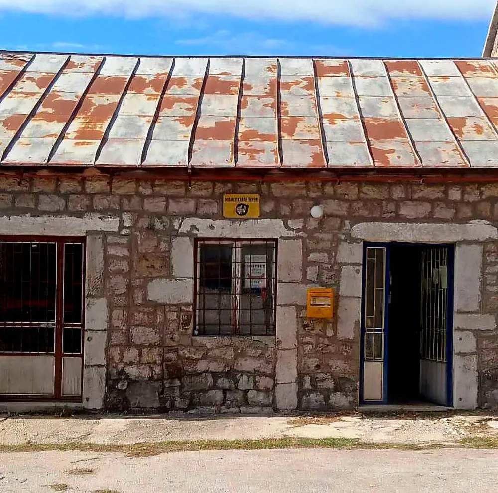 Objekat pošte u Velimlju (Foto: Željko Šapurić, Dan)