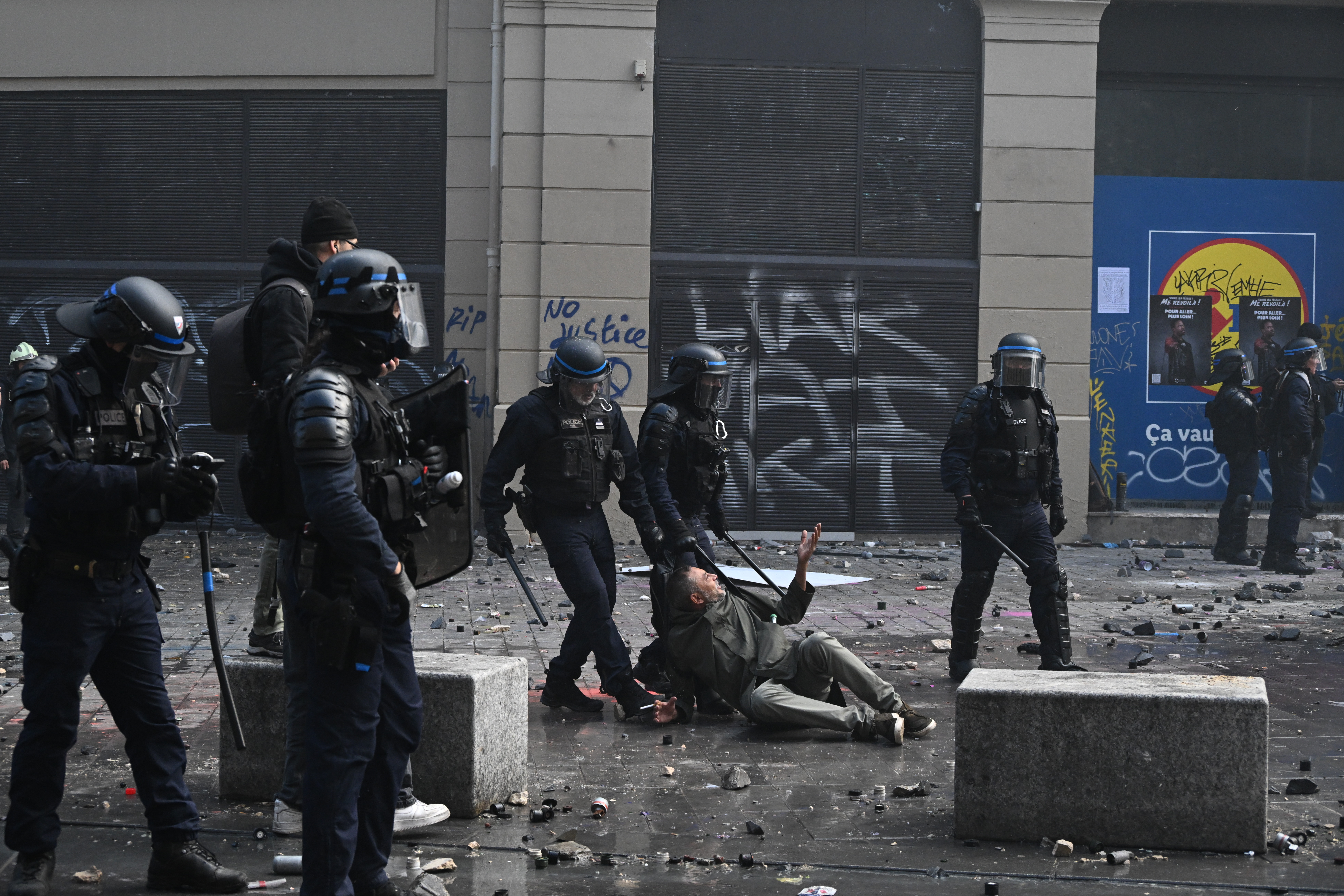 Protest, Francuska