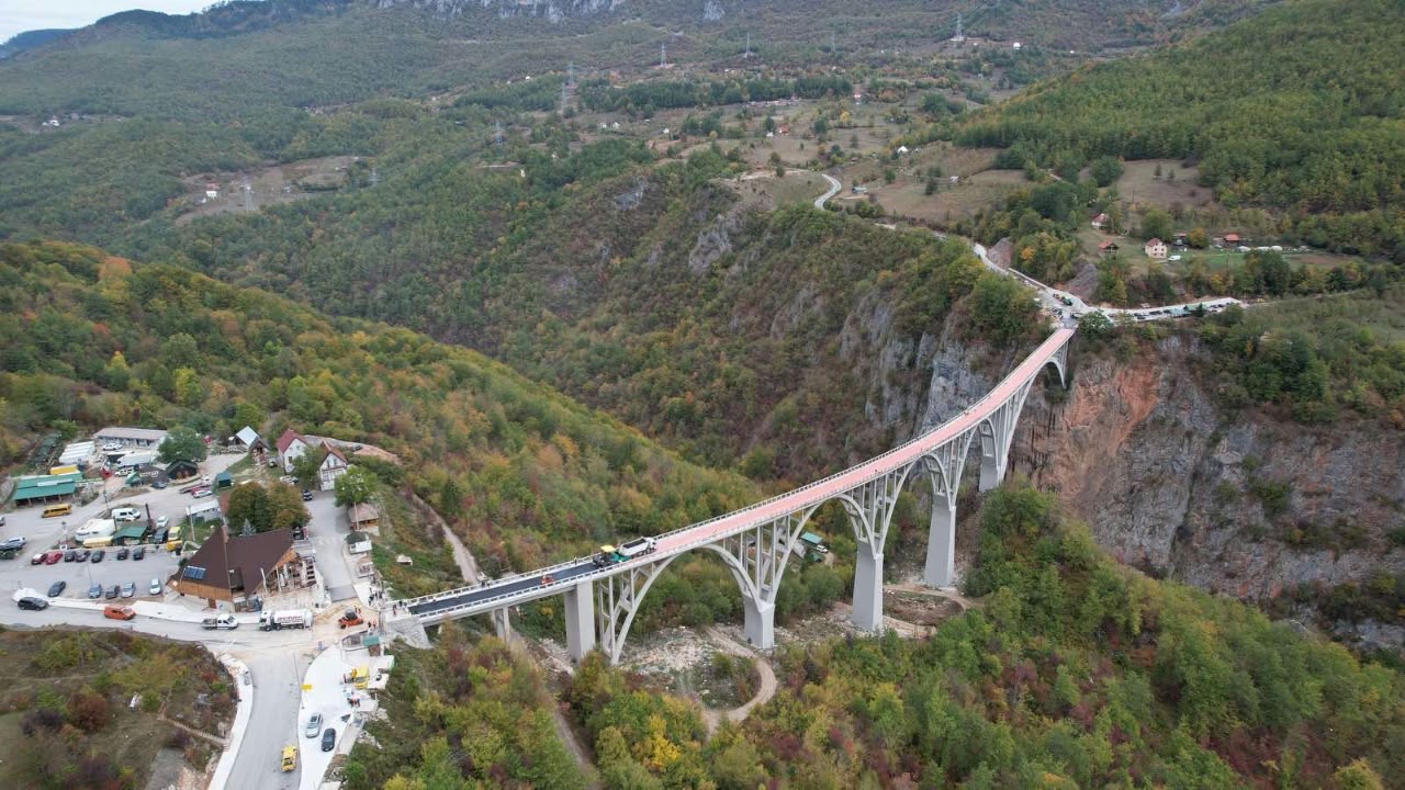Asfaltiranje mosta na Đurđevića Tari