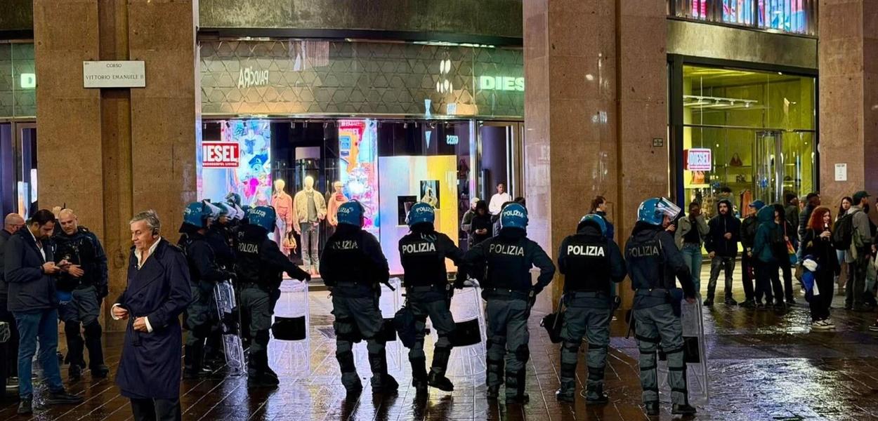 Centar Milana potpuno blokiran nakon protesta (Foto: Klix.ba)