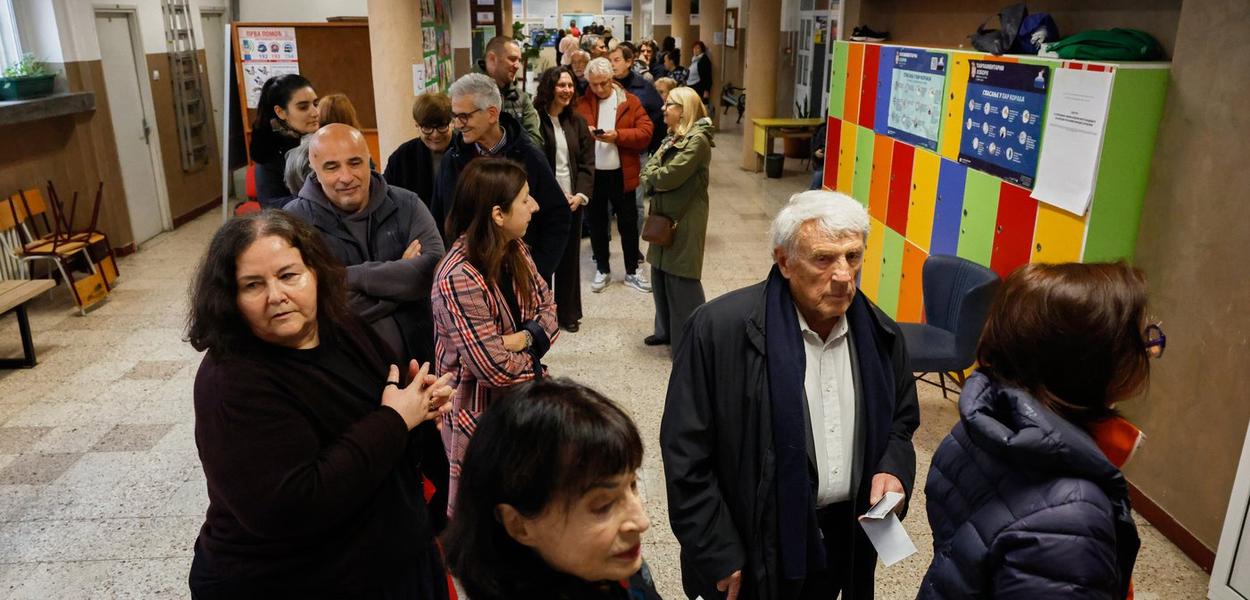 Sa glasanja u Srbiji (AP Photo/Marko Drobnjakovic) (Foto: Marko Drobnjakovic)